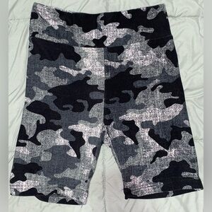 Black Camo Yoga Biking Shorts S Small, High Waist, Workout Shorts Longer Length